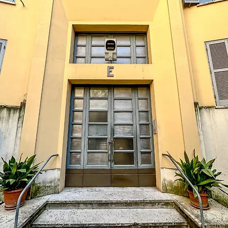 Claudio's Flat - Metro Re Di *