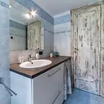 Claudio's Flat - Metro Re Di